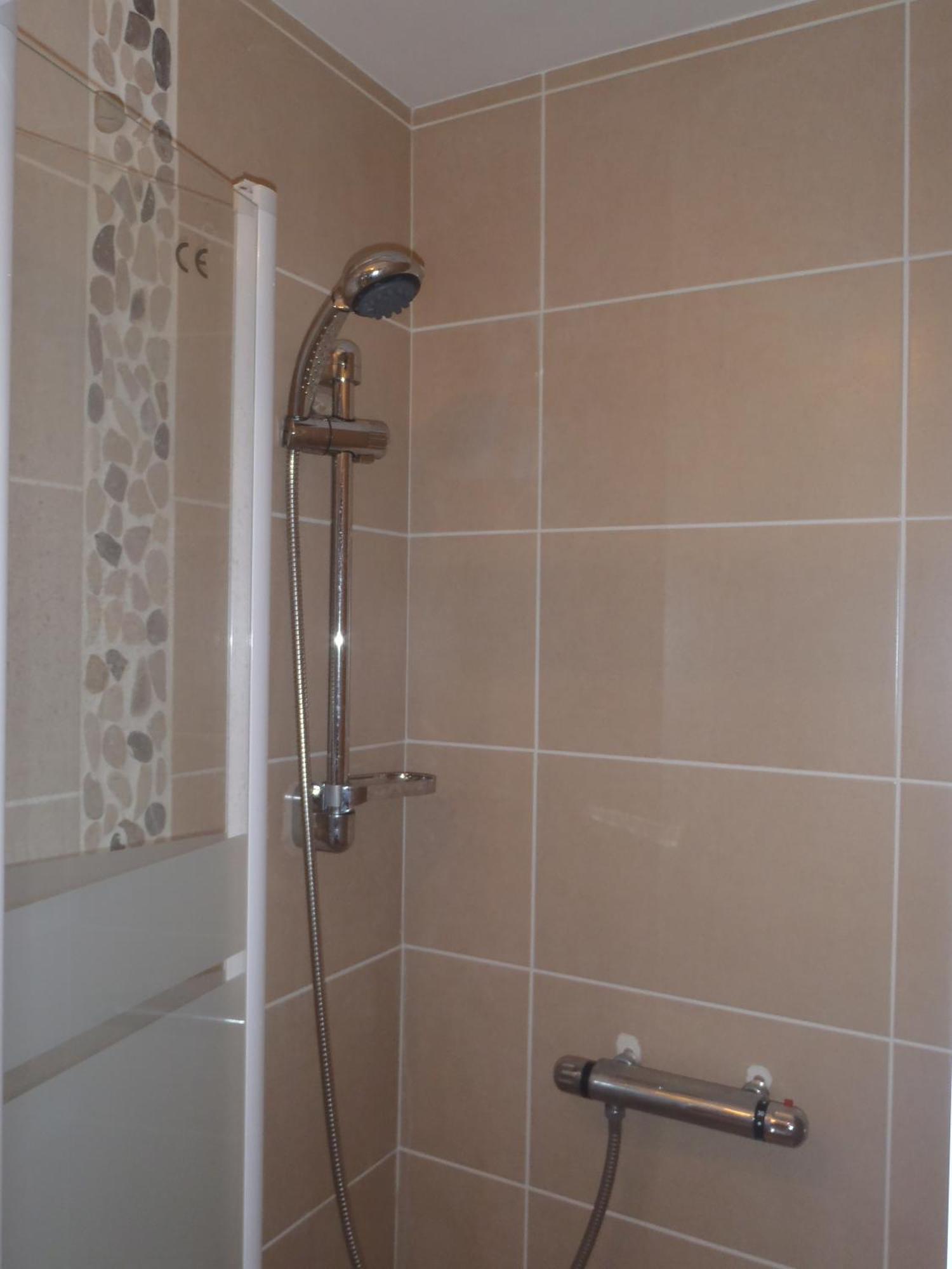 Appartement Les Chèvrefeuilles à Manosque Extérieur photo
