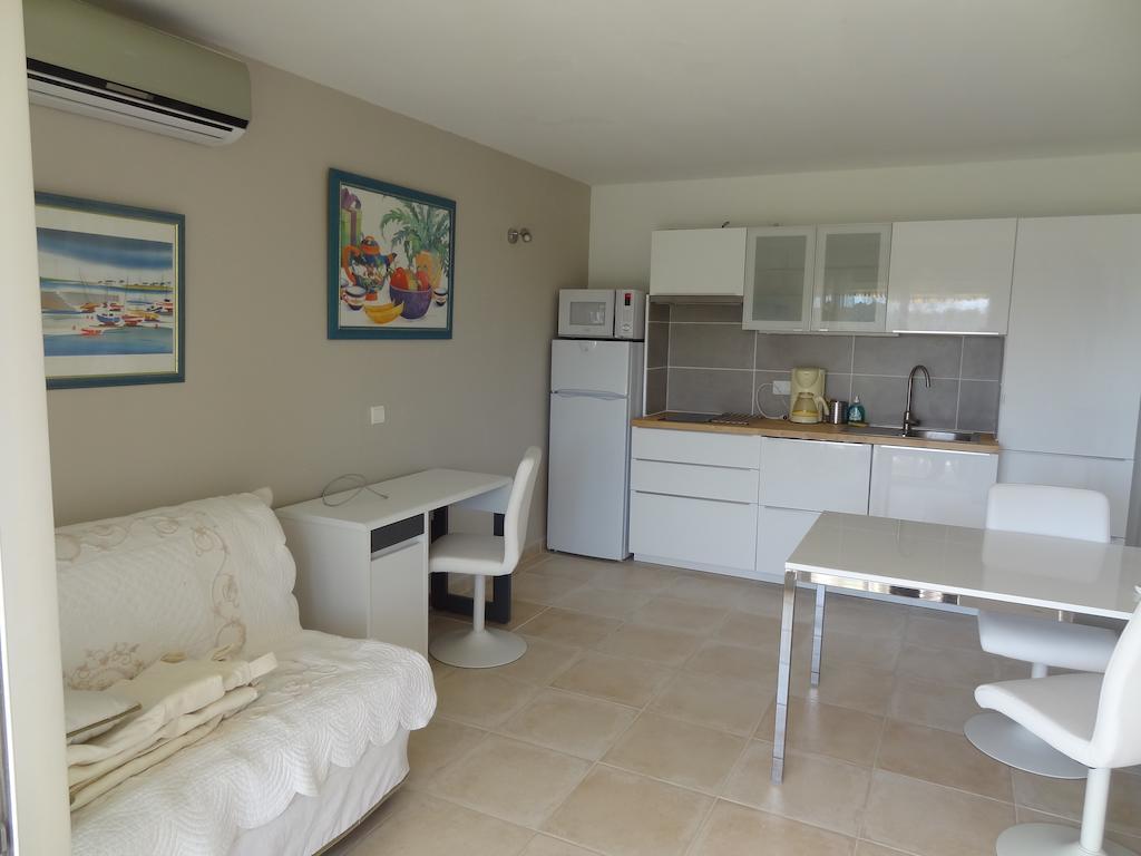 Appartement Les Chèvrefeuilles à Manosque Chambre photo